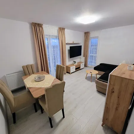 Lena ブラショフ